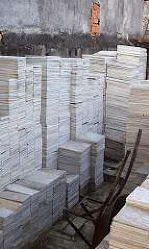 Pedras madeira branca Pedras madeira branca